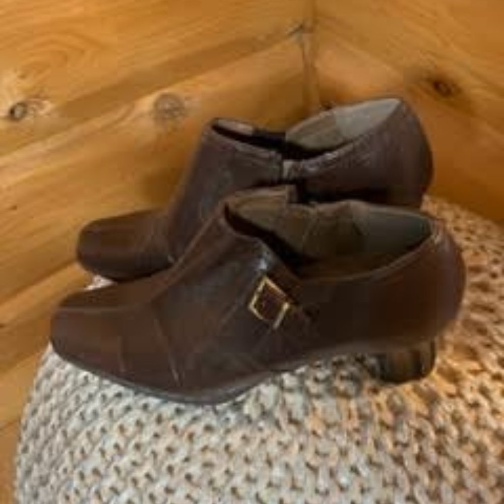 A2 by Aerosoles heel rest chunky shoes with buckle, Size 8, Brown
